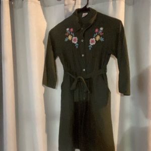 Wonder nation girls dress with belt and pockets!! Size 7-8